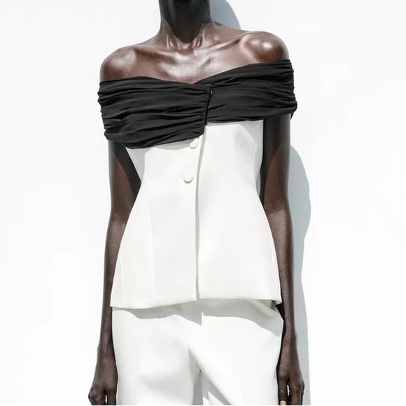 Zara Tops - Zara NWT contrast bustier top white black 3327/597